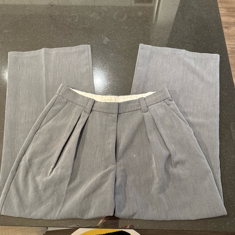 Abercrombie & Fitch Wide Leg Gray Dress Pants